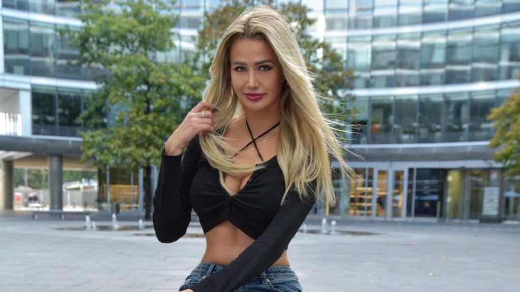 Single Czech woman (2)